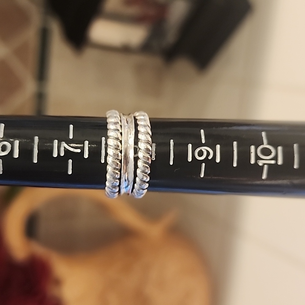 Silpada ring set of 3 - Picture 4 of 4
